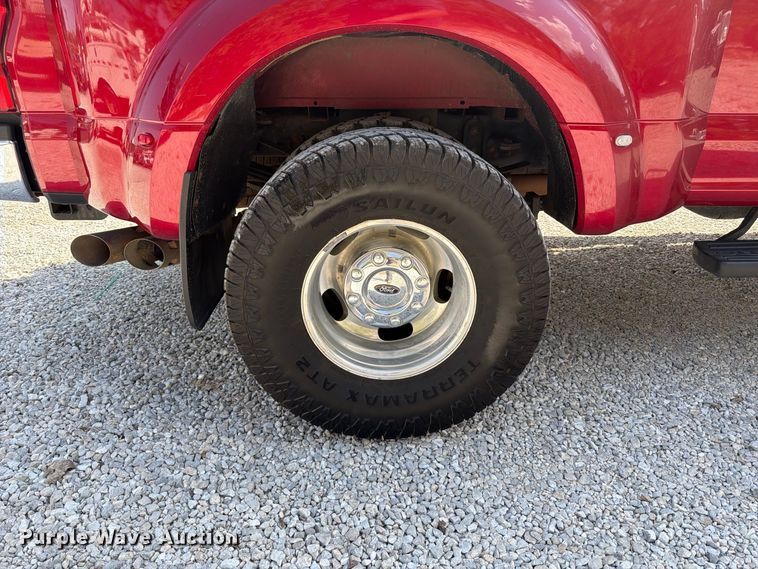 image for item FT6355 2020 Ford F350 Super Duty Crew Cab pickup truck