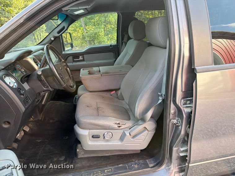 image for item FT6357 2013 Ford F150 XLT Crew Cab pickup truck
