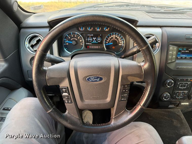 image for item FT6357 2013 Ford F150 XLT Crew Cab pickup truck
