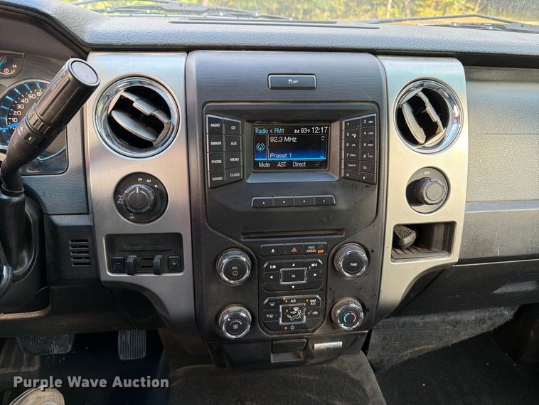 image for item FT6357 2013 Ford F150 XLT Crew Cab pickup truck
