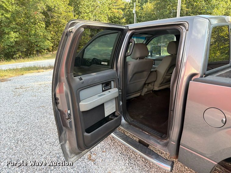 image for item FT6357 2013 Ford F150 XLT Crew Cab pickup truck