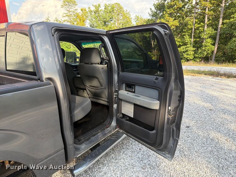 image for item FT6357 2013 Ford F150 XLT Crew Cab pickup truck