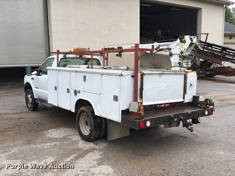 image for item FT6358 2001 Ford F550 Super Duty XL utility / service truck