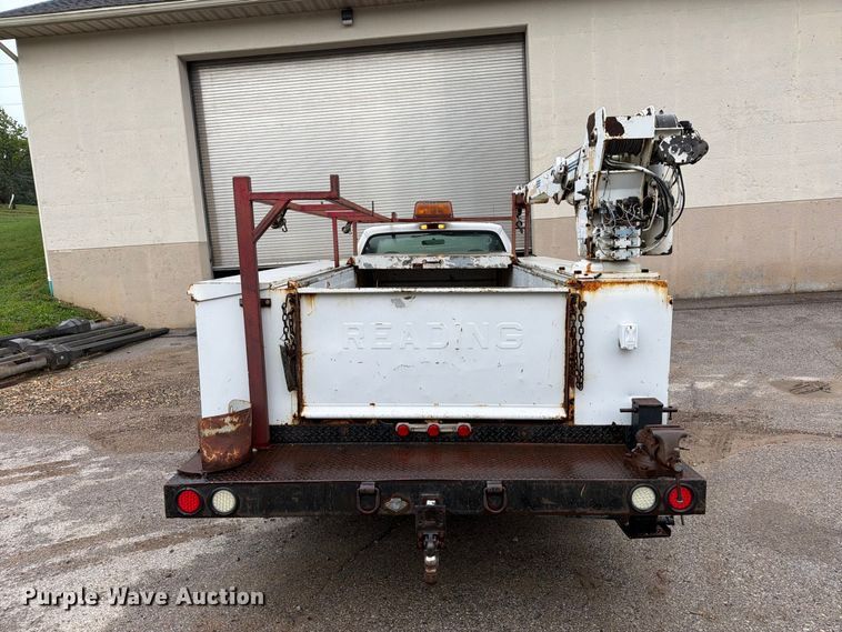 image for item FT6358 2001 Ford F550 Super Duty XL utility / service truck
