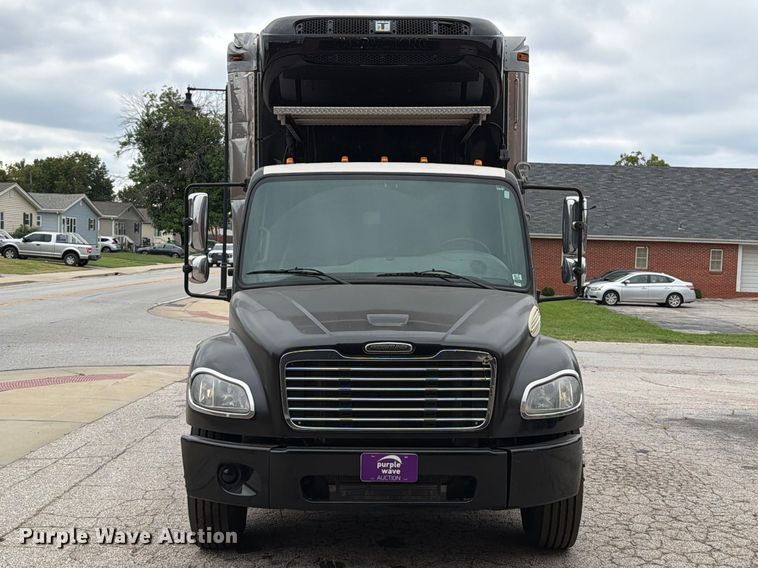 image for item FT6364 2014 Freightliner M2 box truck
