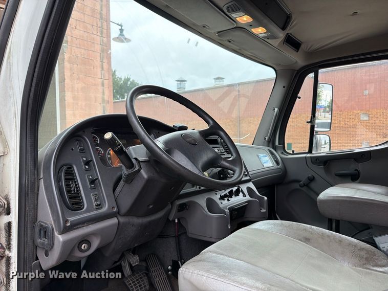 image for item FT6364 2014 Freightliner M2 box truck
