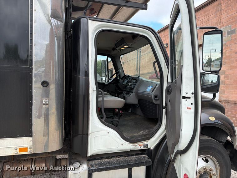 image for item FT6364 2014 Freightliner M2 box truck