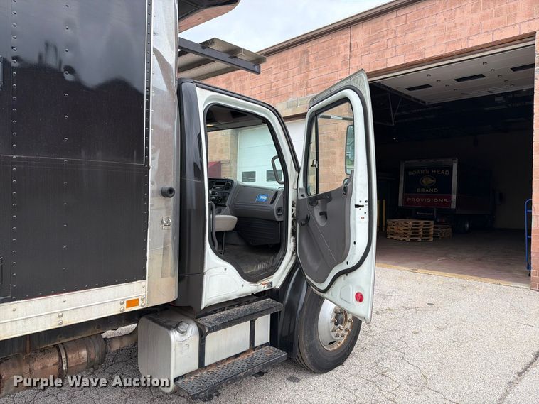 image for item FT6364 2014 Freightliner M2 box truck