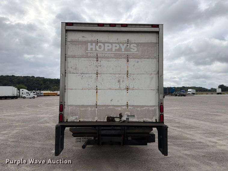 image for item FT6365 2005 Mitsubishi Fuso FE649 box truck