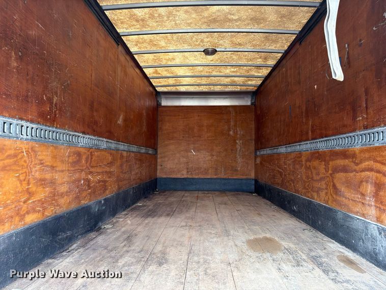 image for item FT6365 2005 Mitsubishi Fuso FE649 box truck