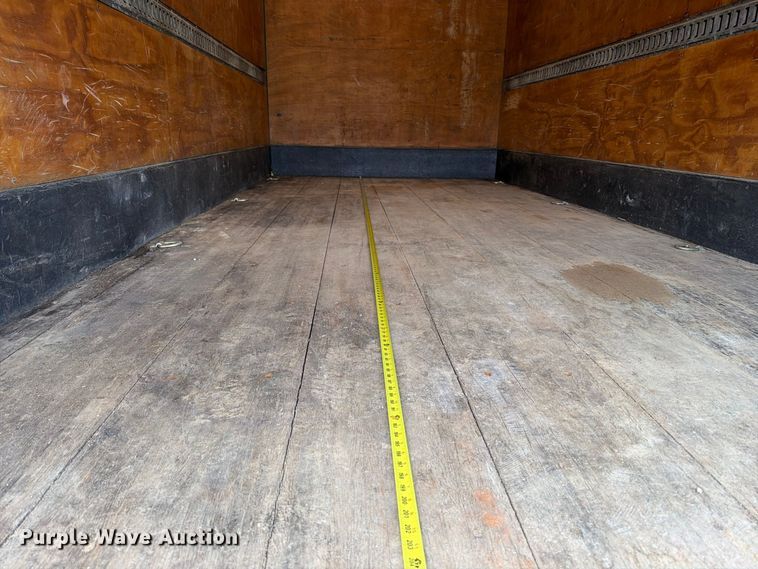 image for item FT6365 2005 Mitsubishi Fuso FE649 box truck