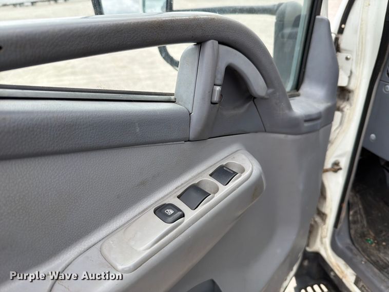 image for item FT6365 2005 Mitsubishi Fuso FE649 box truck