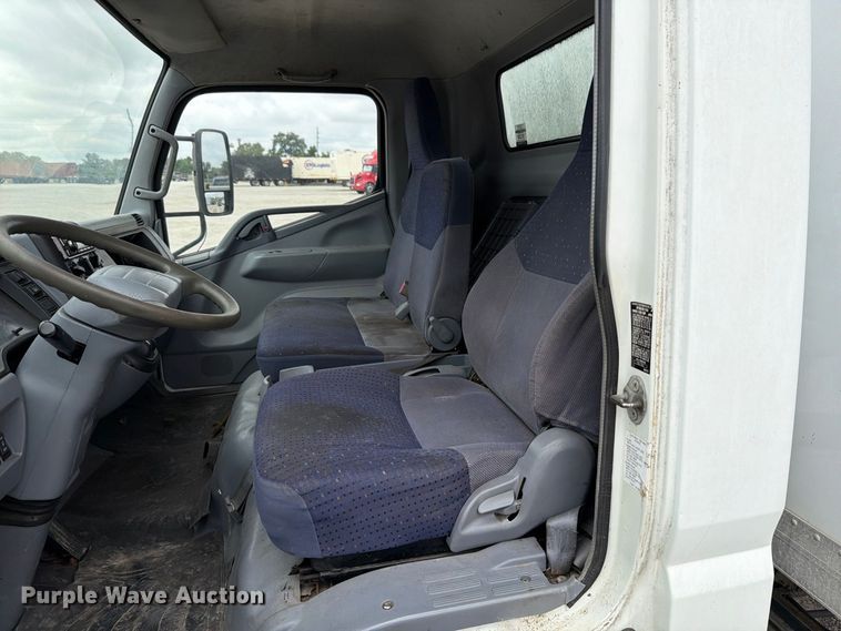 image for item FT6365 2005 Mitsubishi Fuso FE649 box truck