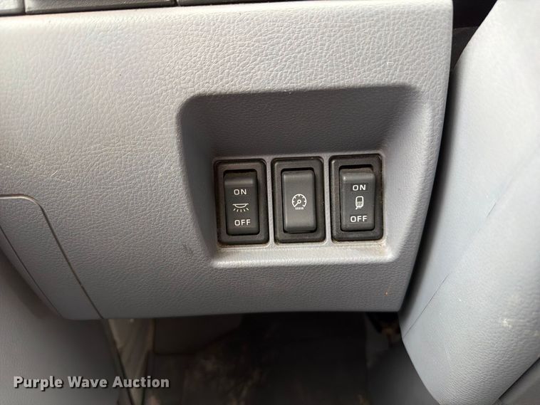 image for item FT6365 2005 Mitsubishi Fuso FE649 box truck