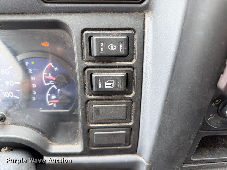 image for item FT6365 2005 Mitsubishi Fuso FE649 box truck