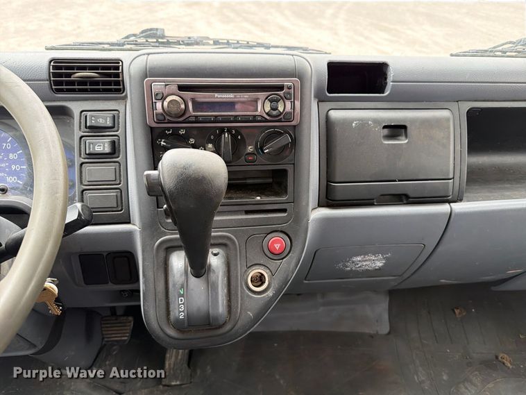 image for item FT6365 2005 Mitsubishi Fuso FE649 box truck