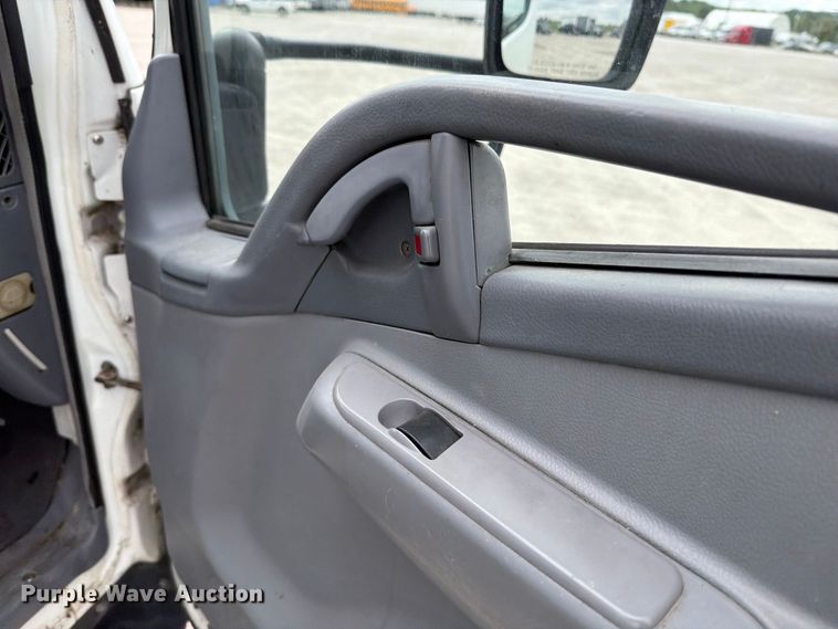 image for item FT6365 2005 Mitsubishi Fuso FE649 box truck