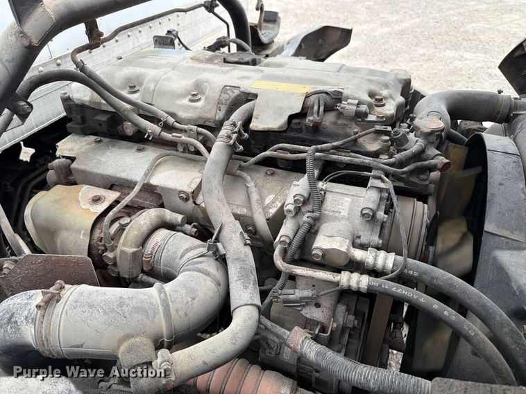 image for item FT6365 2005 Mitsubishi Fuso FE649 box truck