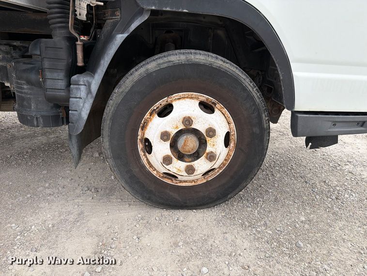 image for item FT6365 2005 Mitsubishi Fuso FE649 box truck