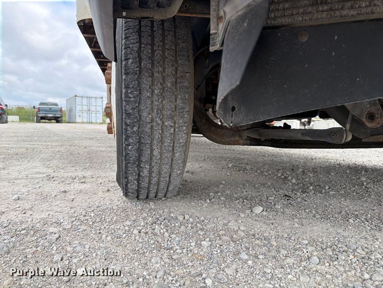 image for item FT6365 2005 Mitsubishi Fuso FE649 box truck