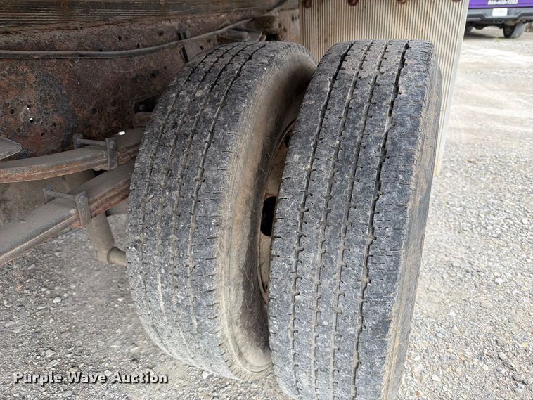 image for item FT6365 2005 Mitsubishi Fuso FE649 box truck