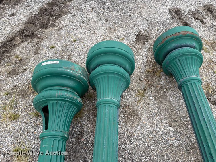 image for item FT6373 (4) Lamp posts