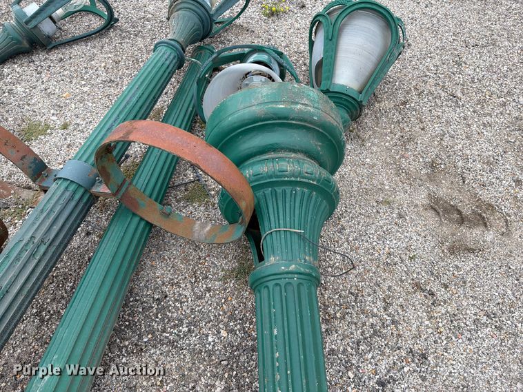 image for item FT6373 (4) Lamp posts
