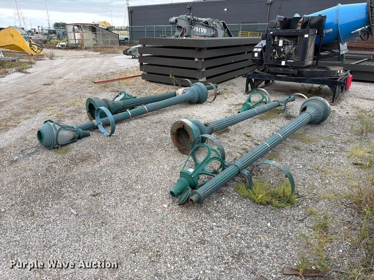 (4) Lamp posts