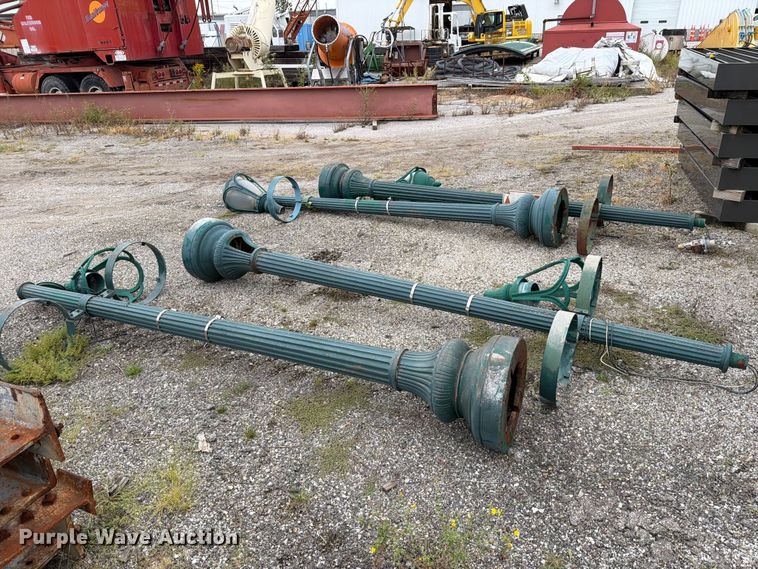 image for item FT6374 (4) Lamp posts