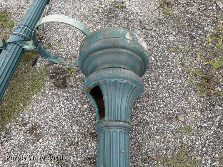 image for item FT6374 (4) Lamp posts