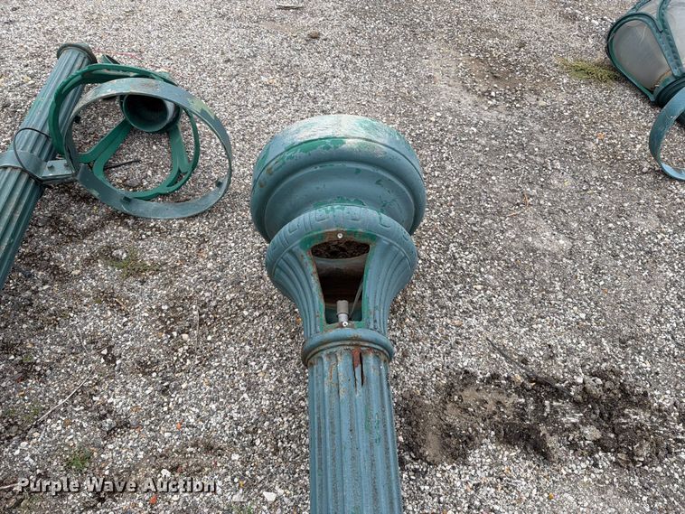image for item FT6374 (4) Lamp posts
