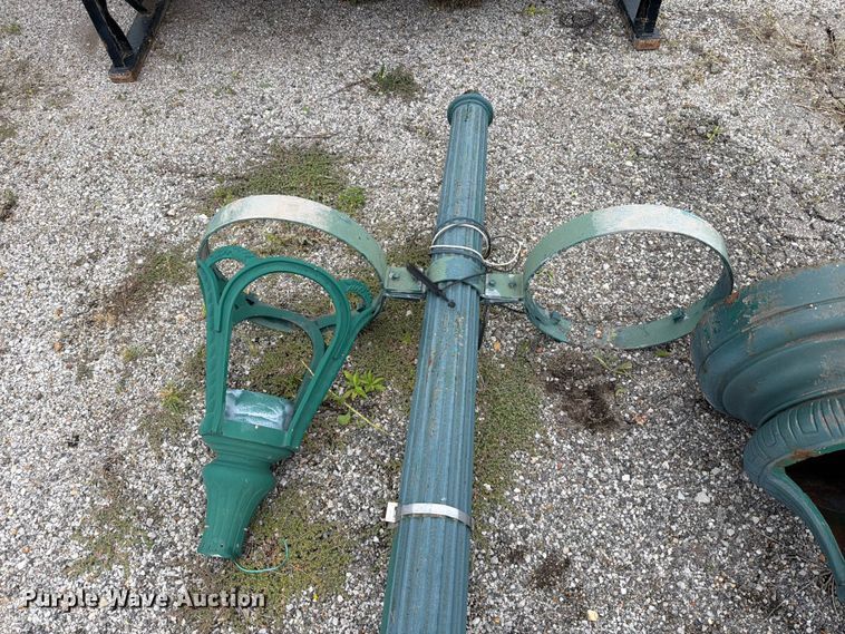 image for item FT6374 (4) Lamp posts