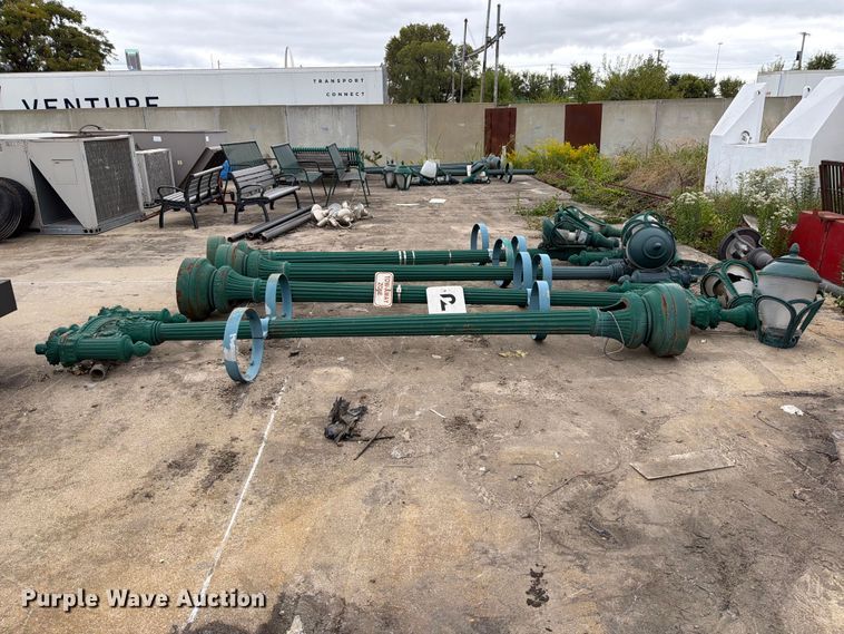 image for item FT6375 (4) Lamp posts