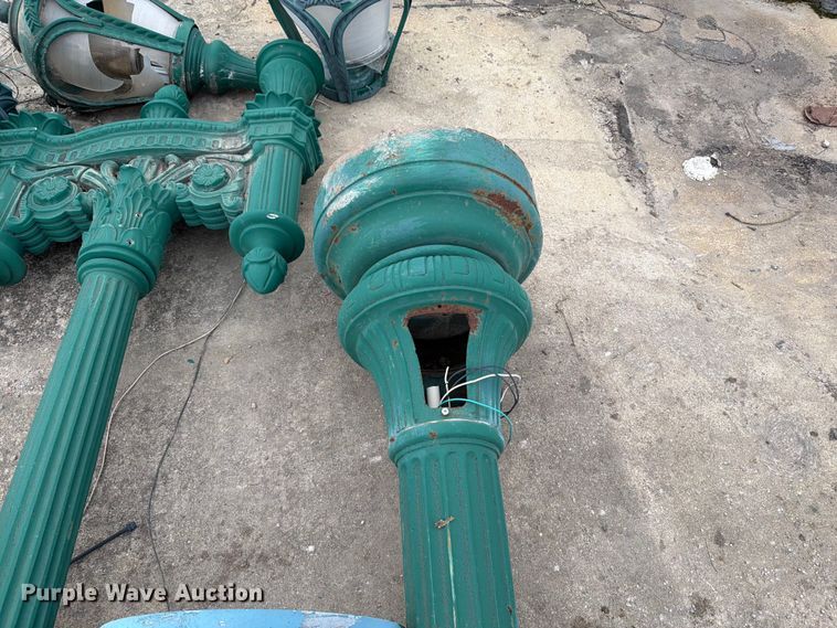 image for item FT6375 (4) Lamp posts