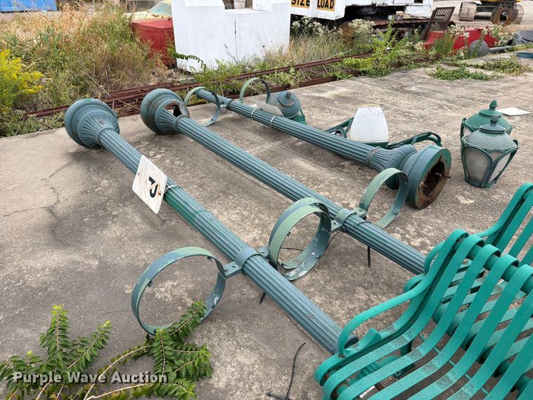 image for item FT6376 (3) Lamp posts