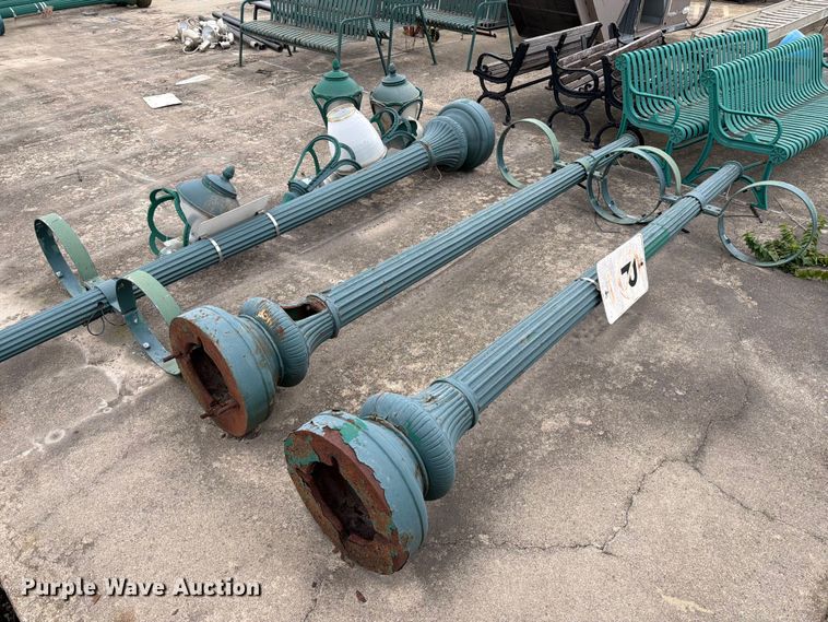 image for item FT6376 (3) Lamp posts