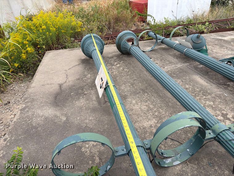 image for item FT6376 (3) Lamp posts