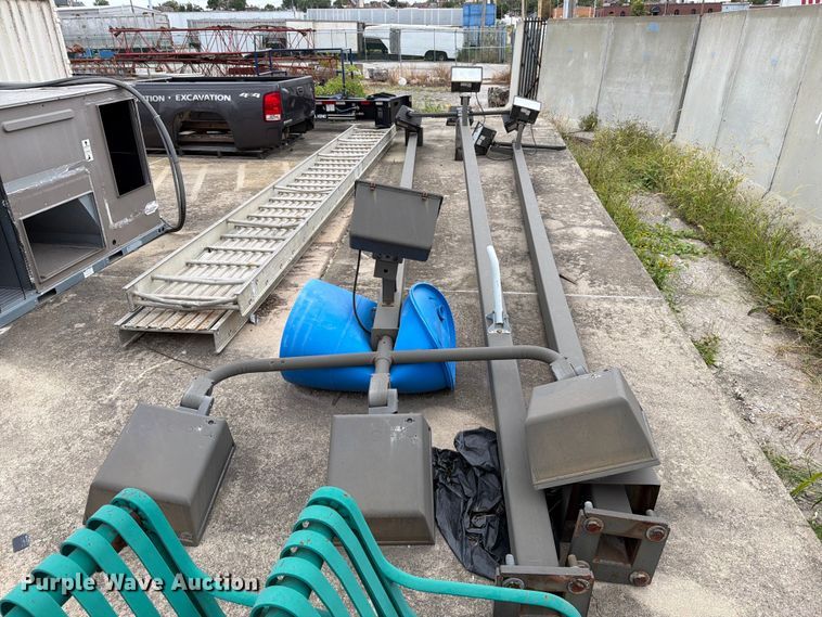 image for item FT6377 (3) Lamp posts