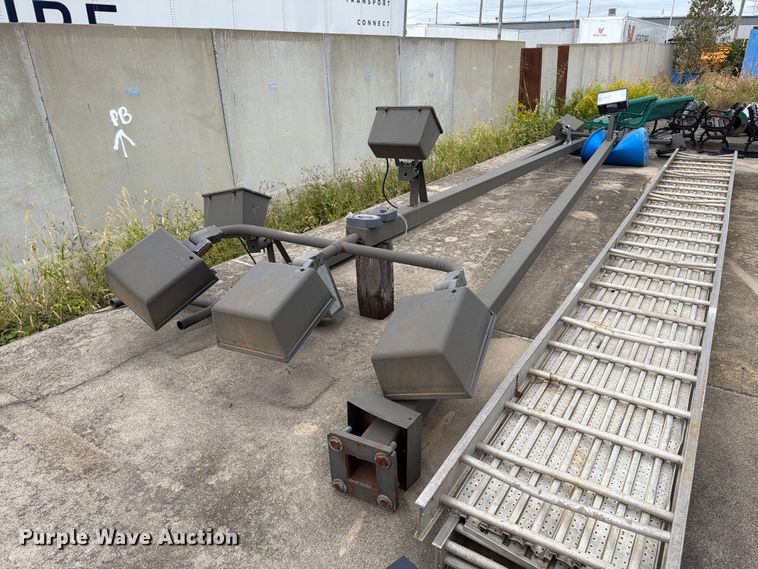 image for item FT6377 (3) Lamp posts