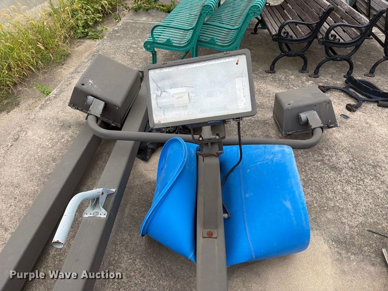 image for item FT6377 (3) Lamp posts