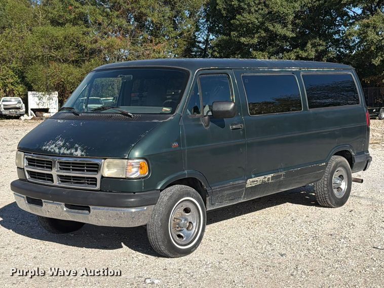 1995 Dodge Ram Wagon van