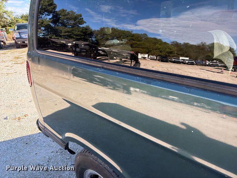 image for item FT6386 1995 Dodge Ram Wagon van