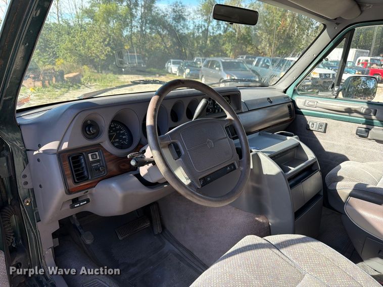 image for item FT6386 1995 Dodge Ram Wagon van