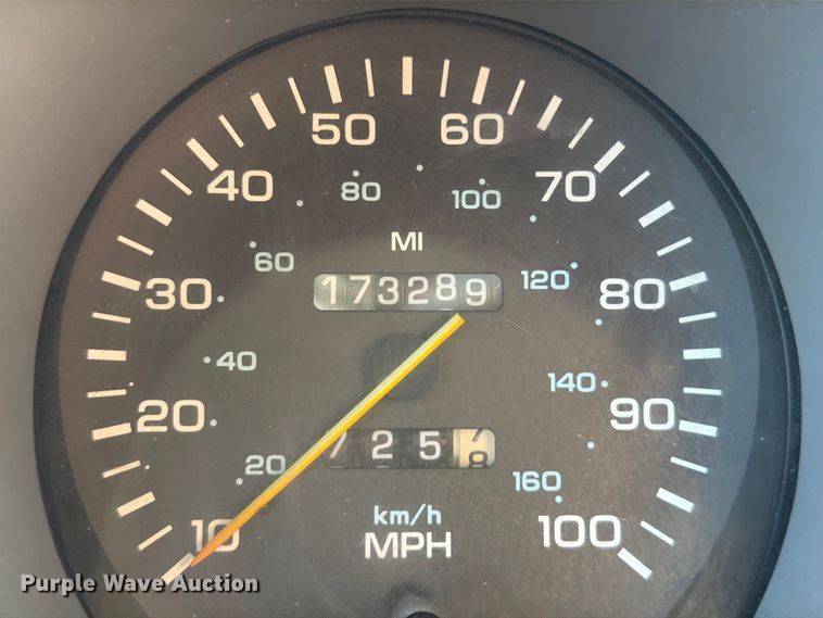 image for item FT6386 1995 Dodge Ram Wagon van
