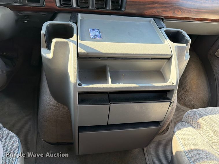 image for item FT6386 1995 Dodge Ram Wagon van