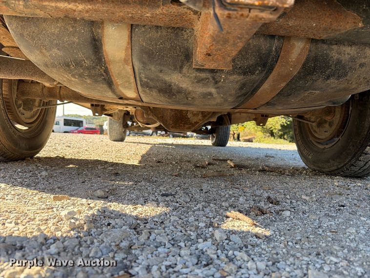 image for item FT6386 1995 Dodge Ram Wagon van