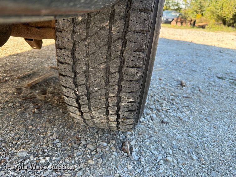image for item FT6386 1995 Dodge Ram Wagon van