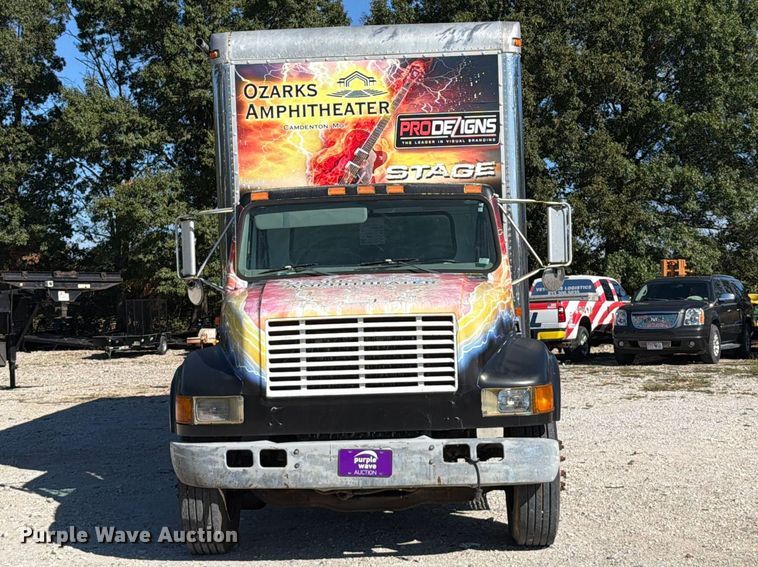 image for item FT6387 2000 International 4700 box truck