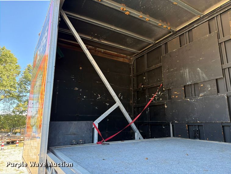image for item FT6387 2000 International 4700 box truck