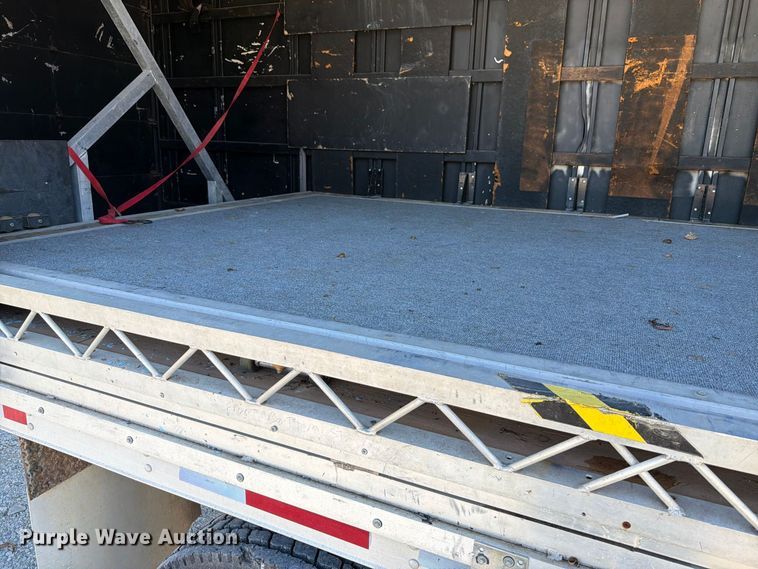 image for item FT6387 2000 International 4700 box truck